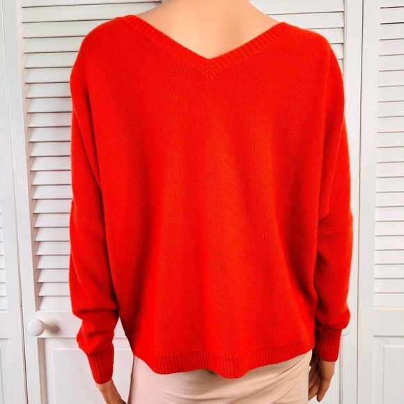 360 CASHMERE Orange V-Neck Oversized Sweater Size Small - Picture 8 of 8